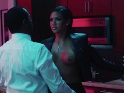 chocolatynipples:  Cassie Ventura topless