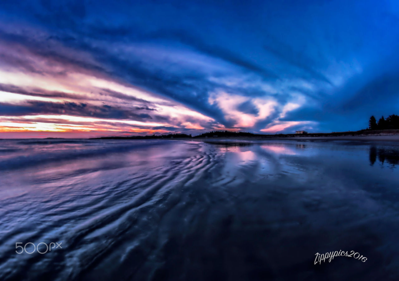 me-lapislazuli:  Ripples and Reflections | by kuekat_Dave | http://ift.tt/2cq333H