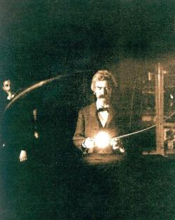 jessehimself:  Mark Twain at Nikola Tesla’s