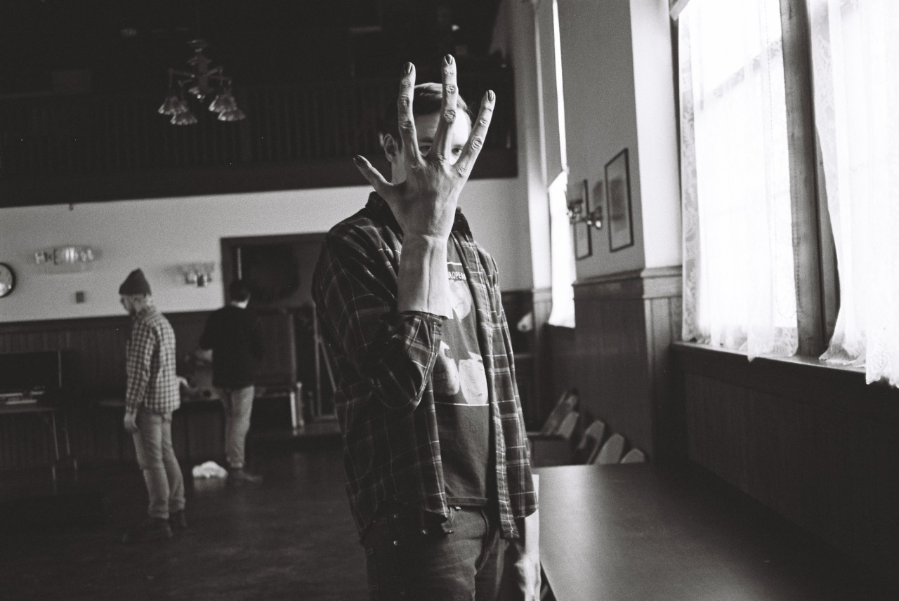 dressingcold:Superheaven “I’ve Been Bored” video shootJanuary 2015Website |