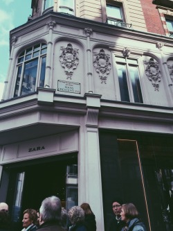 vintagebiatchh:  Yesterday in London. Follow