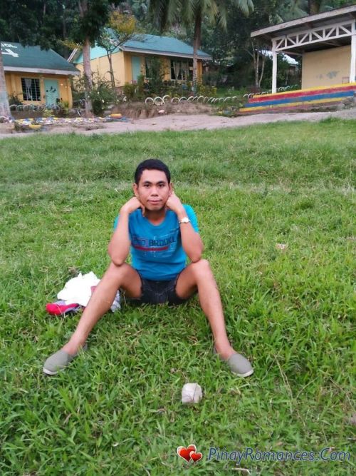 slim filipino ladyboy waiting for you
