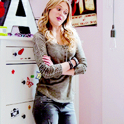 ofwalkingdead:  amy’s outfits appreciation posts: 10/? 