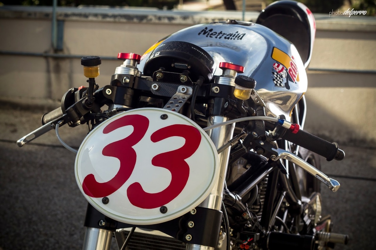 caferacerdesign:  Cafe Racer Design SourceDucati Monster @caferacerdesign