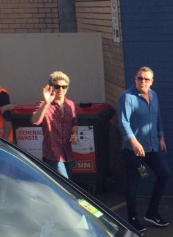onedhqcentral-blog: @1DExclusiveInfo: Niall and Harry at the stadium earlier (via insider x )