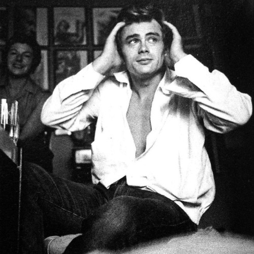 vintage-old-hollywood:  James Dean….:)