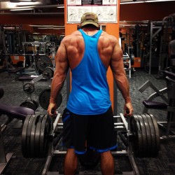 dineinhell:Back day with @vtsurfnsnow! by extremotivation http://ift.tt/1FWocZy