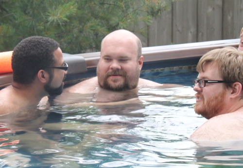 chubbyaddiction:  lssebear:  Misc. pics from my pool party this weekend  Mhmmm, bear soup ready to jump in…