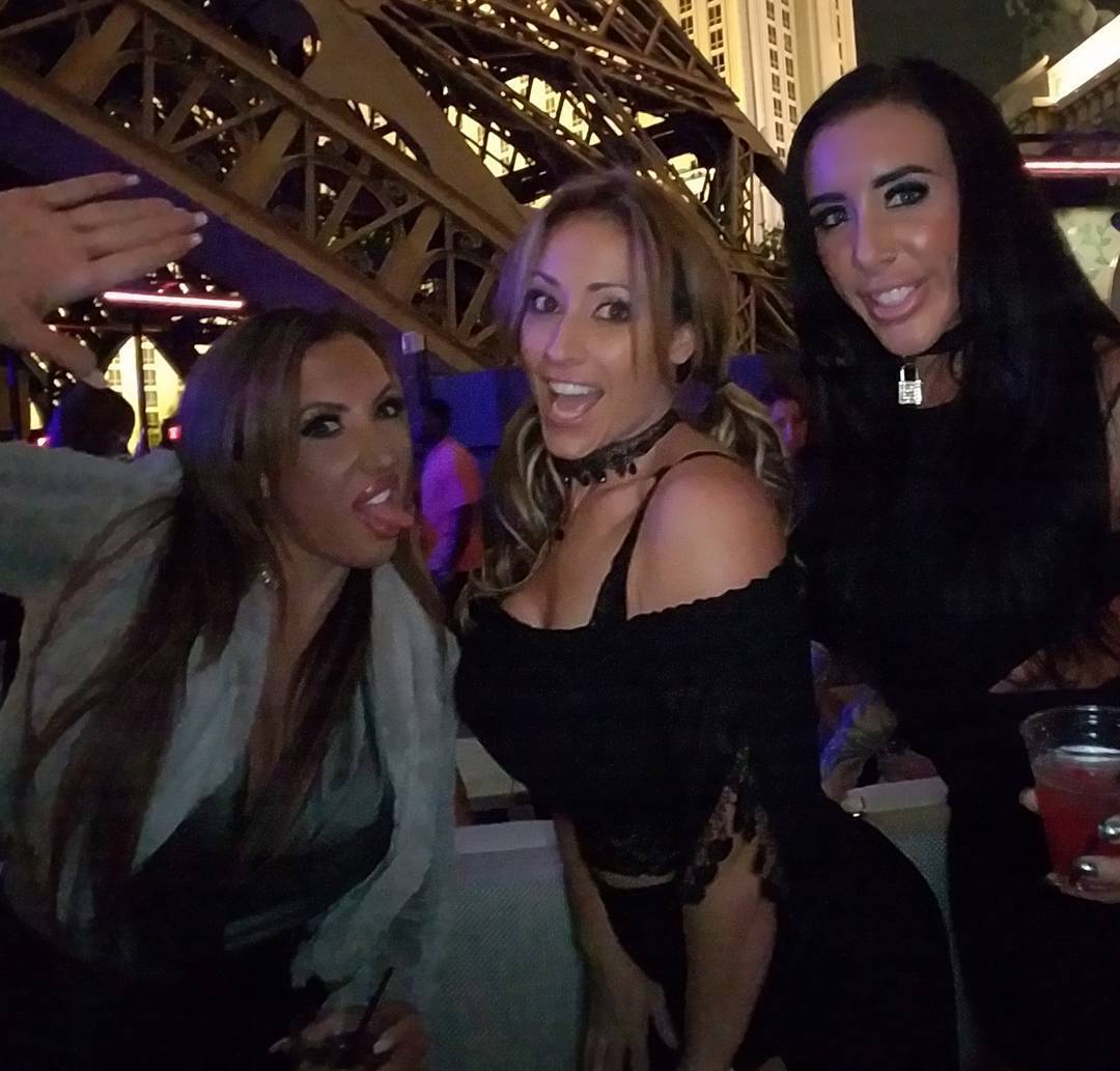 Turning up #château #lasvegas #lvclubbing with my main peeps &hellip;. by evanotty