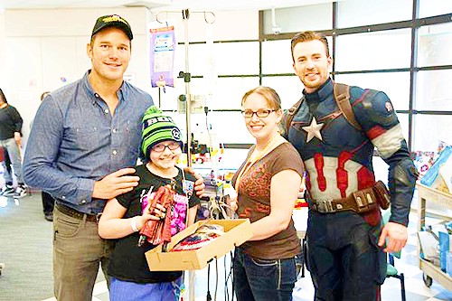 charlesxxerik-deactivated201508: Chris Evans and Chris Pratt surprised kids at Seattle Children’s.
