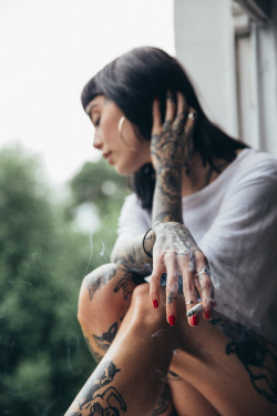 jordangreen:Hannah Snowdon in London.