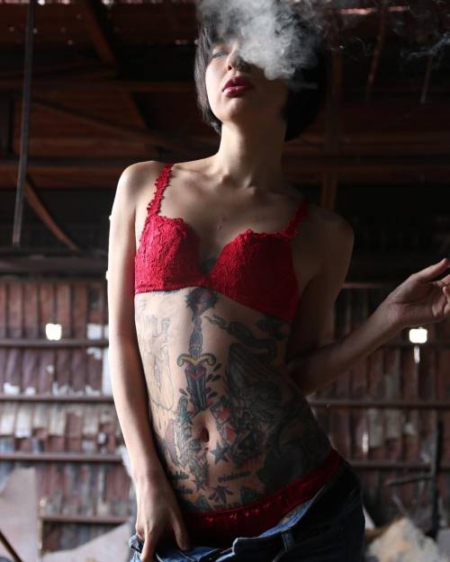 seven007: * 煙の出がよろしい！ 煙草いいね * model:@chie_suicide location:ibaraki * * * #inkedgirls #bestphotogram_