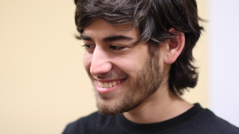 anarcho-queer:
“ Aaron Swartz’s Father Says Son Was ‘Killed By The Government’ Internet freedom activist Aaron Swartz was “killed by the government,” his father told mourners Tuesday during his son’s funeral in suburban Chicago.
Swartz, who help...