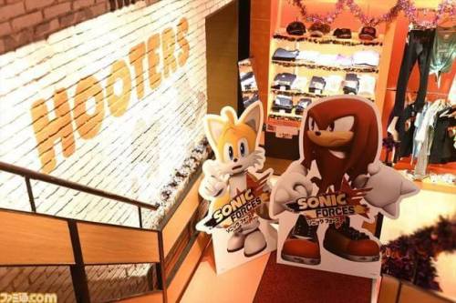 msfluffyninja7: Sonic Forces in a Hooters in Japan ok but why thou? lol