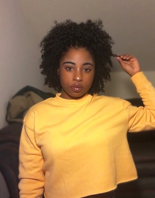 jadaybaybay:Are you mad be cause my melanin pops severely and yours don’t?