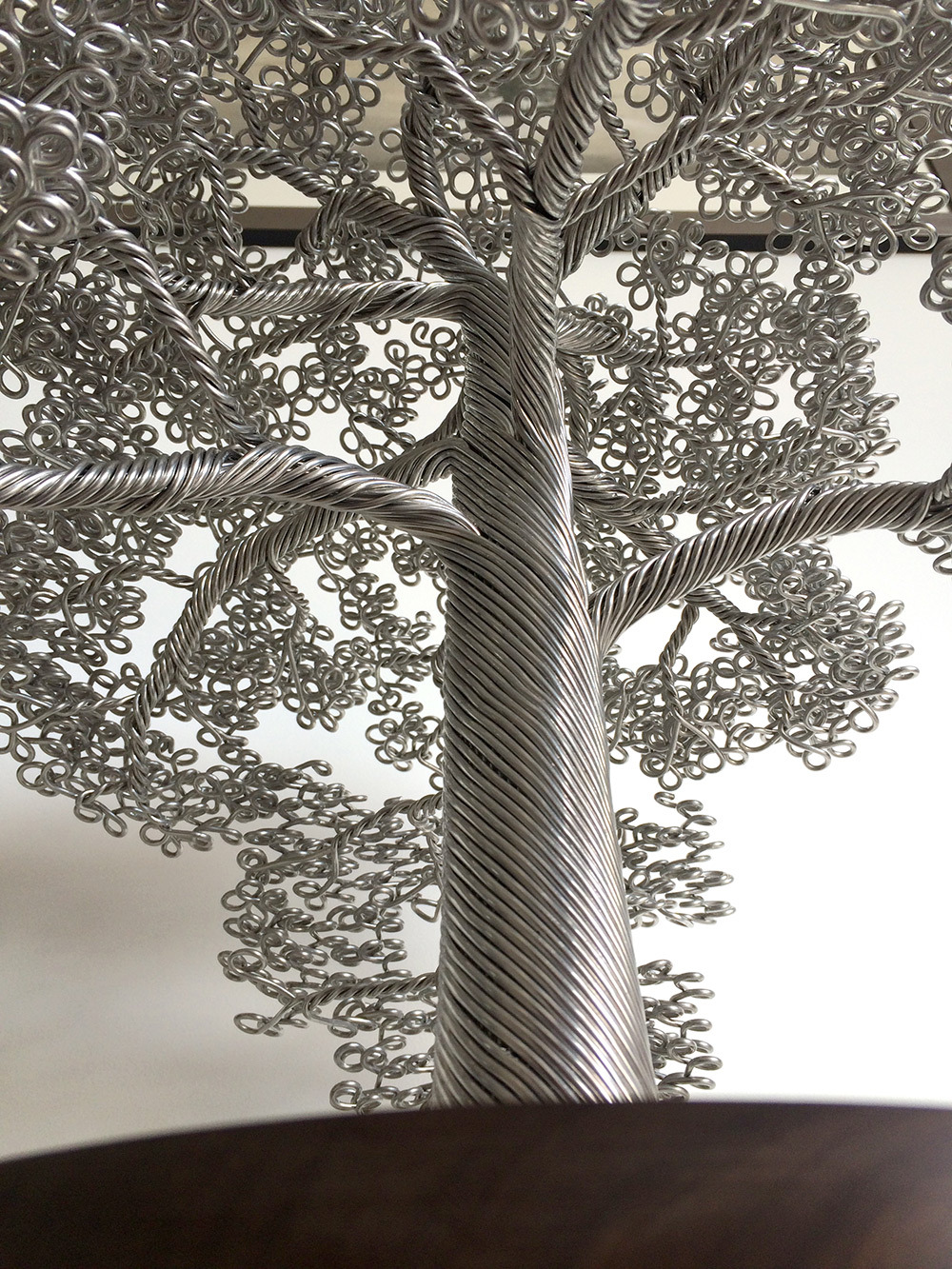 crossconnectmag:  Wire Tree Sculptures by Clive Maddison The trees are handmade from