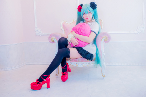 Vocaloid - Miku Hatsune [Sweet Magic] 13HELP US GROW Like,Comment & Share.CosplayJapaneseGirls1.5 - www.facebook.com/CosplayJapaneseGirls1.5CosplayJapaneseGirls2 - www.facebook.com/CosplayJapaneseGirl2tumblr - http://cosplayjapanesegirlsblog.tumblr.co