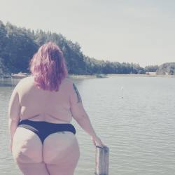 thunderthighssavelives:  #effyourbeautystandards #plussize #bbw #bodypositive #biggirls #curves #curvee #curvy #stillcurvy #curvesreign #honormycurves #pizzasisters4lyfe #fbloggers #fatshion #fatty #bodyposi #thunderthighssavelives #bopo #booty #datass