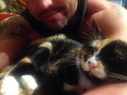 domsirdaddy:  I officially have a kitten now… Sorry ladies… She owns me…  For the love of a pet. Giving your heart to an animal, just opens it up wider. -fms