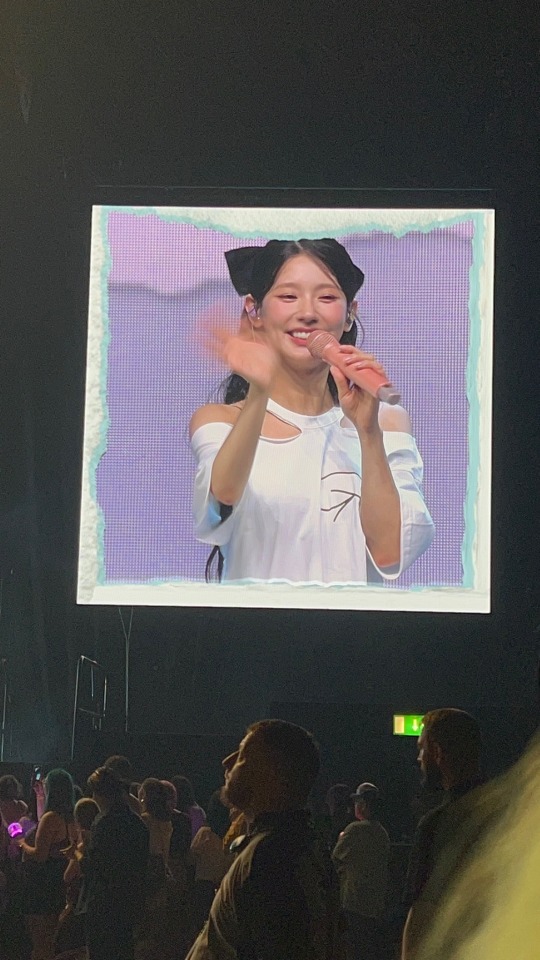 I Saw My Wives Irl Last Night At Their First Ever London Concert And I Couldnt Be Happier