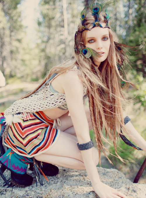 momongamon: Clara Settje by Mark Hunter