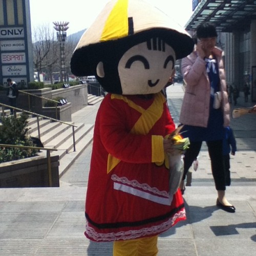 下午Lucy Ling。你身体好不好？ 哈哈。Oh heroo Lucy Ling. I swear I love how in politically correct china is! #china #dalian #lucyling #studyabroad #idied #nihao #大连 #中国