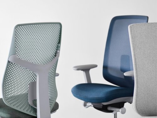 “Versus” desk/task chair by Herman Miller