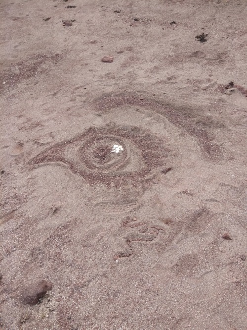 Sand Art Eye And Eyebrow . Captain Sincers 