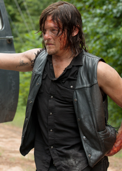 bethkinneysings:  Daryl Dixon in The Walking Dead Season 6 Episode 9 | No Way Out 