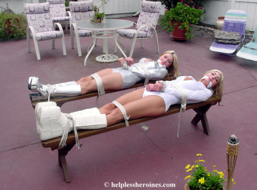 odelyslolvebondage:  Visit Costume bondage