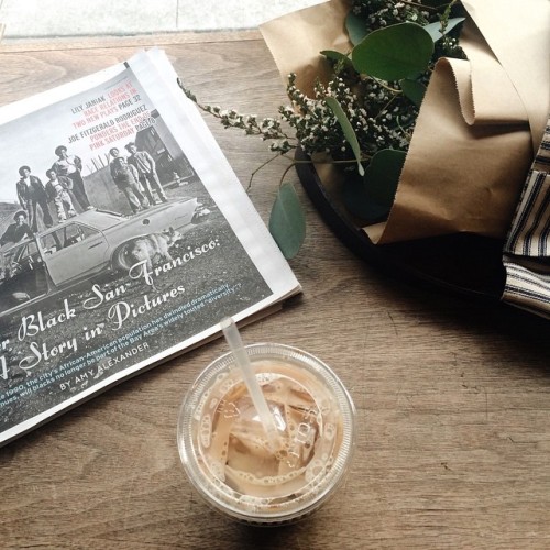 avoyageforever:Afternoon pick me up. Flowers and newspapers and coffee. (at Bica Coffeehouse)