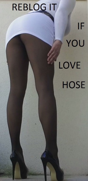 fmwtn: phplayer: shinypantyhosefan: Of course! Long and sexy legs. Love to slide my big hands up tho