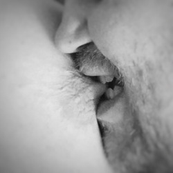 f-h-l-an-a-flutterby:  sensualsub76:  Harder!  Mmmmmm.. bite it baby.. hard..