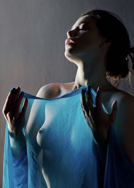 nlscentofawoman:via mikaelsplayground