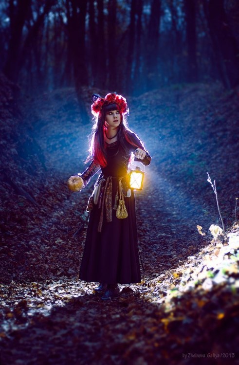 groteleur:  Have the trendiest, most awesome costume at your party — Here are the top 14 Halloween costumes for 2014! 