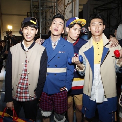 yooneroos:  taken from 김필수’s instagram.  i am a big fan of 도상우 and his face. he has one of the most expressive faces.