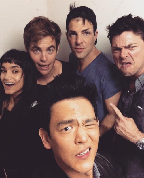 gdnite:  This is an amazing picture. Chris pine looks like a puppy, Karl urban looks like a 5 year old child who got forced to be in a picture, Zachary Quinto’s hair looks like a mini tsunami on his head, Sofia boutella looks like one of those girls