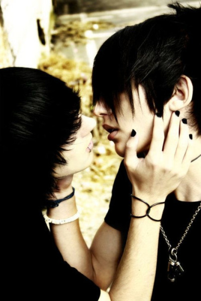 Emo Kiss On Tumblr