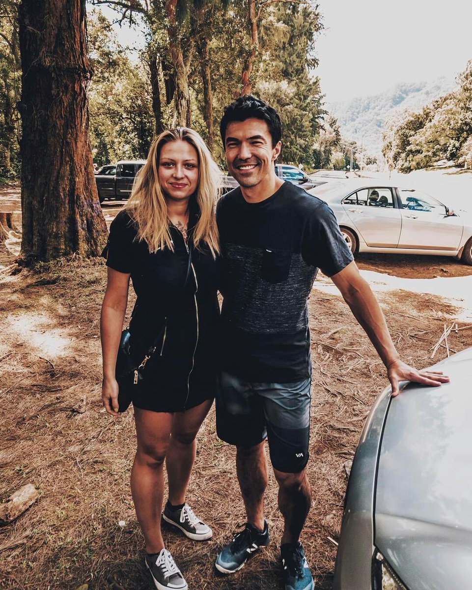 alohaspaceman:
“controlledelite My precious ❤️ with Ian Anthony Dale (Hawaii 5-0, Mortal Kombat legacy, Tekken…) before our Indiana Jones style hiking to #lulumahufalls Hawaii USA 🇺🇸 #hawaii #usa #Honolulu #iphone7plus #instagood #instadaily...