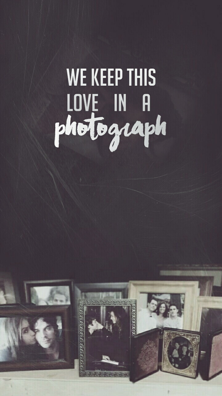 madeofcotton:  Photograph delena // lockscreen