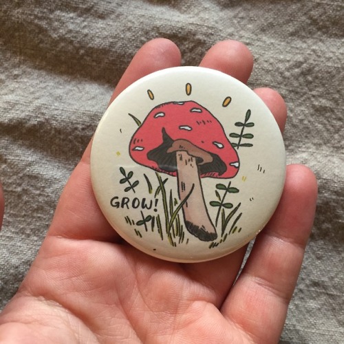 julykings: hey folks, i made buttons out of this mushroom design! they’re in my etsy shop! che