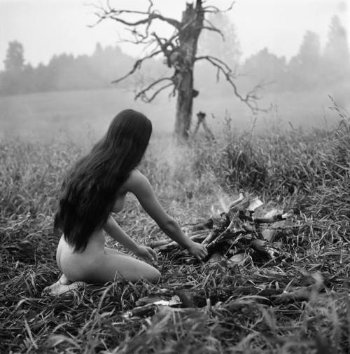 almavio:Gunārs Binde ph. | Burve / The Sorceress, 1977 Sie wird auch hier nackt bleiben.