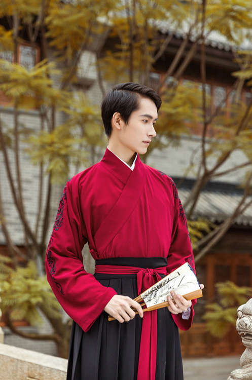 changan-moon:Traditional Chinese hanfu for man by 重回汉唐