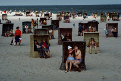 songs-of-the-east:  Sopot, Poland, 1981. Photographed by Bruno Barbey