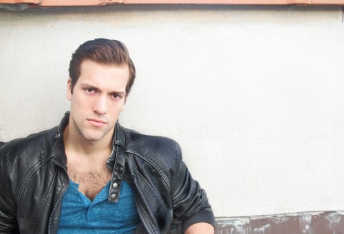 taytaymore:  gimmemytony:  new headshots :)  You are too beautiful 