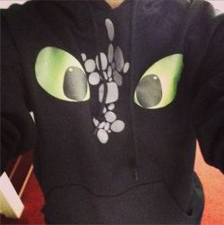 thisisfreakingberkpeeps:  Oh my gods, finally got this hoodie and I love it! I bought it at Etsy.com [x] I love it so much, it’s perfect! Thanks to DarkArtsCostumes for making this amazing hoodie!