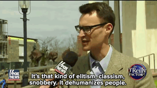 theesunnisrising:  geminibrujo:  nerdgasrnz:  messialien:  youngblackandvegan:  micdotcom:  Watch: Fox News sent a reporter to Princeton to make fun of “sensitive” college students   they have so little respect for the intelligence of this generation