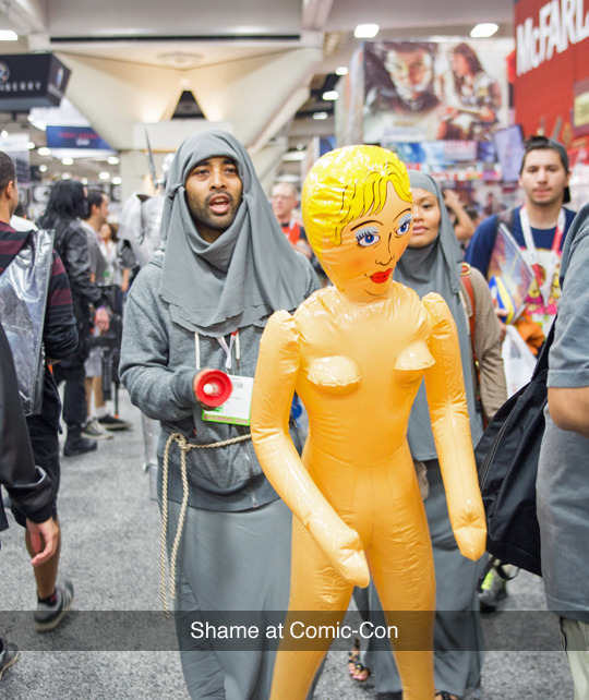 tastefullyoffensive:  *ding ding* (photo by CarbonCyber)