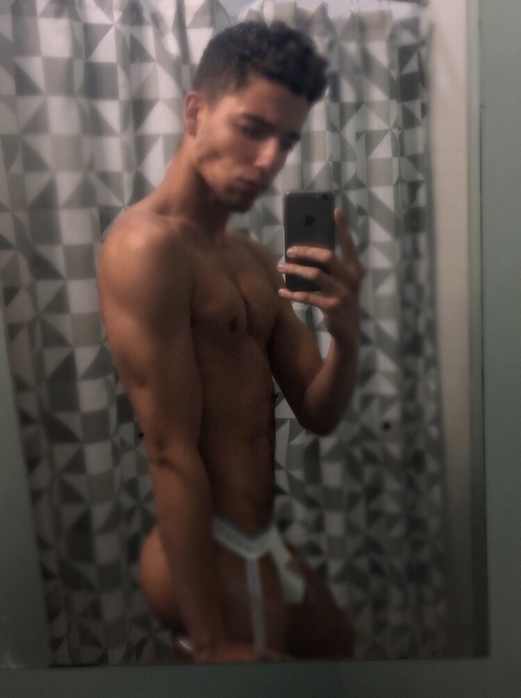 hellacuteguys:  coke-hyena:  Sos  Fuck