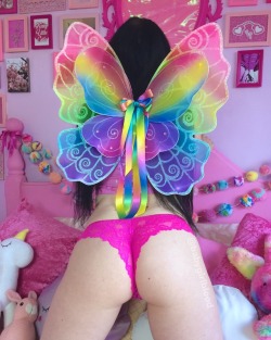 babygirl-blood:  Rainbow fairy princess 🌈👑🧚🏻‍♀️✨